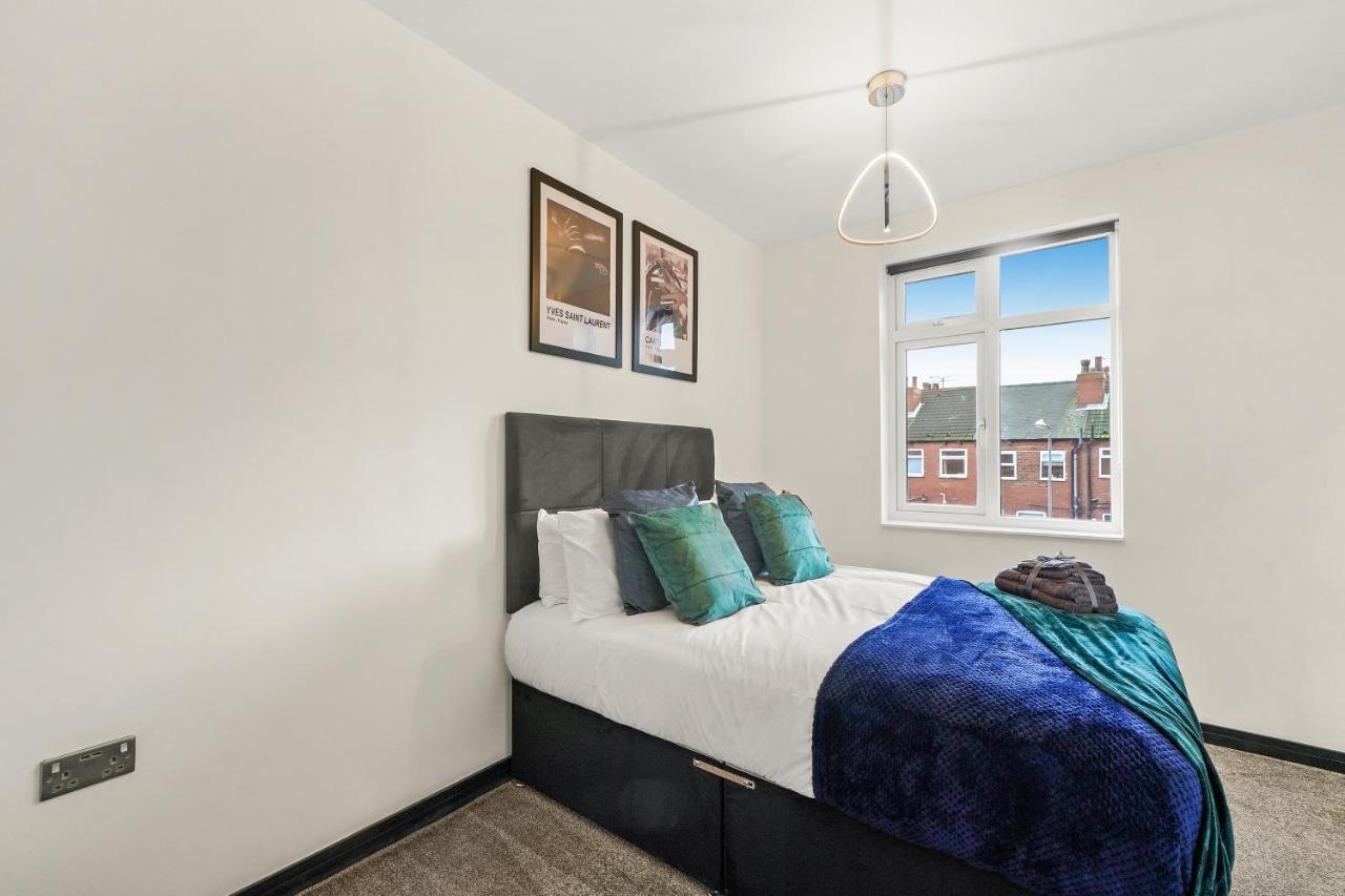 Stylish Yorkshire Gem - Sleeps 4 - Great Location Apartment Castleford Exterior photo