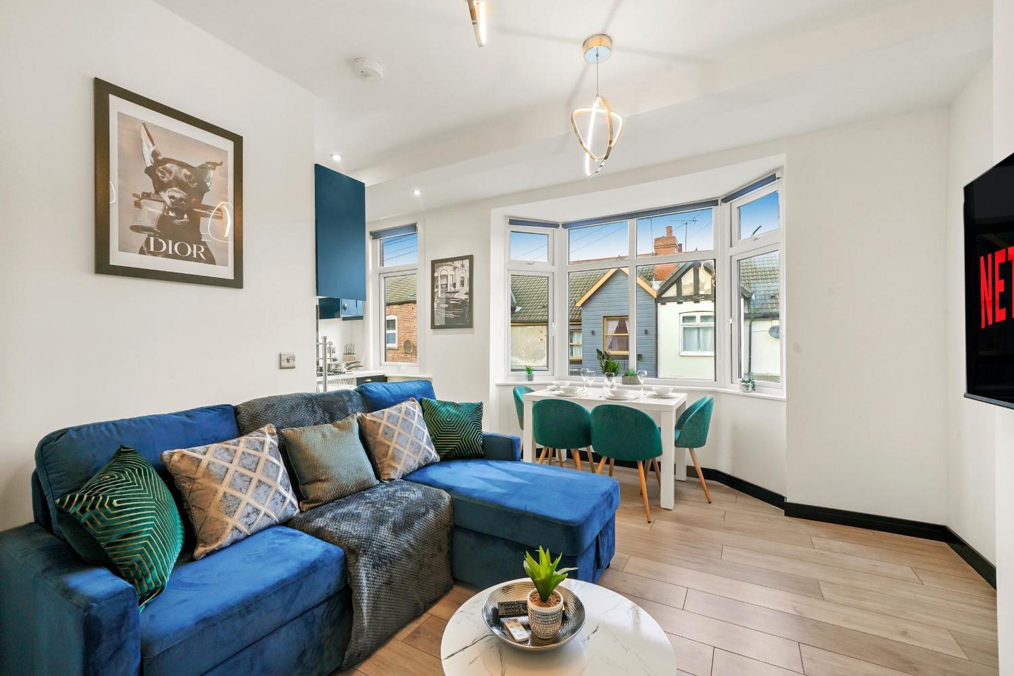 Stylish Yorkshire Gem - Sleeps 4 - Great Location Apartment Castleford Exterior photo