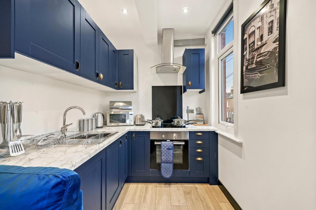 Stylish Yorkshire Gem - Sleeps 4 - Great Location Apartment Castleford Exterior photo